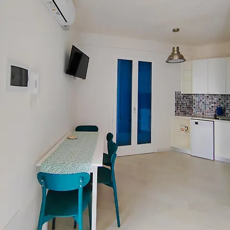 Appartement Alma Mari *